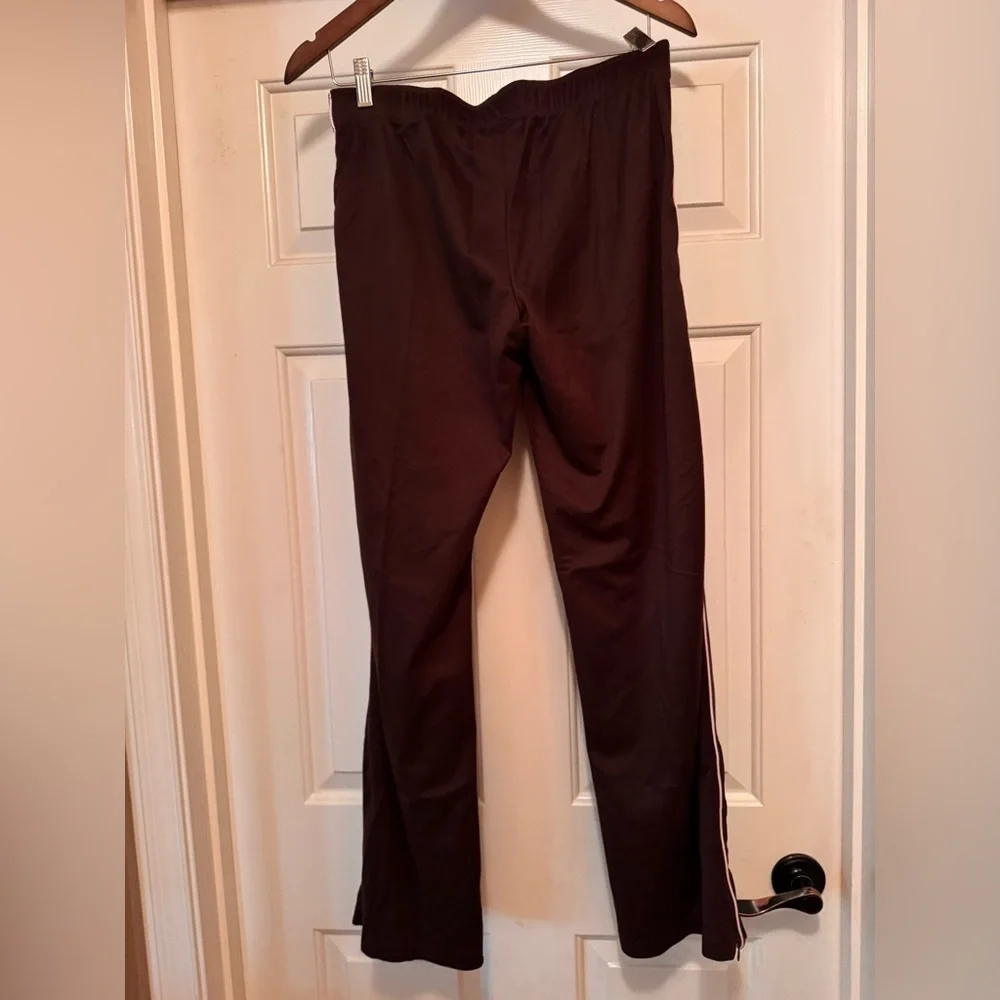 Nike Women’s Brown Workout Trousers with Pink Accents